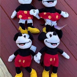 Disney’s Club Blast Vintage 2 Mickey And Minnie Beanies  1997 Walt Disney Co.